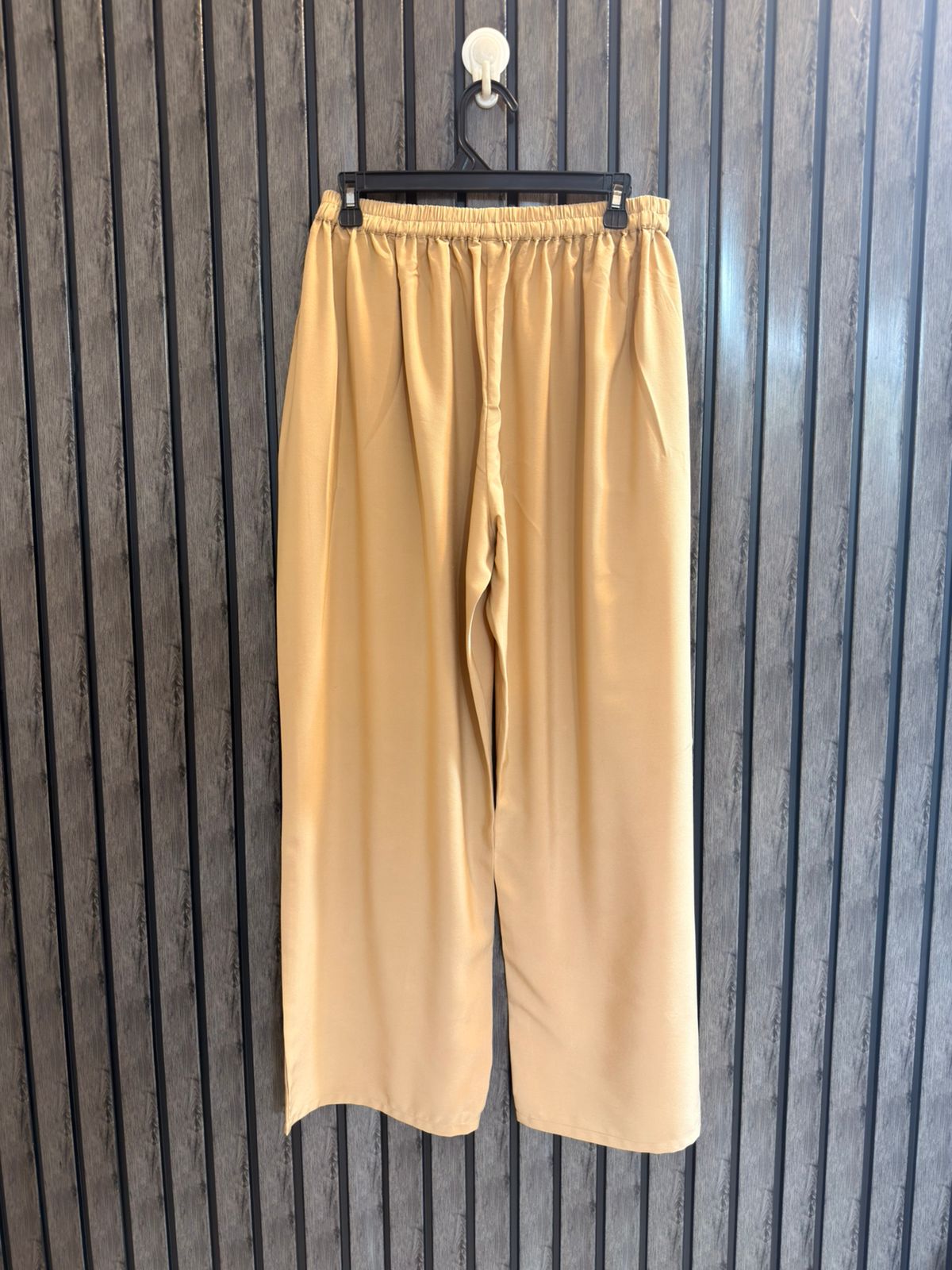Waist 32  Lenght 39  Fabric Silk Women’s Premium Line Trouser