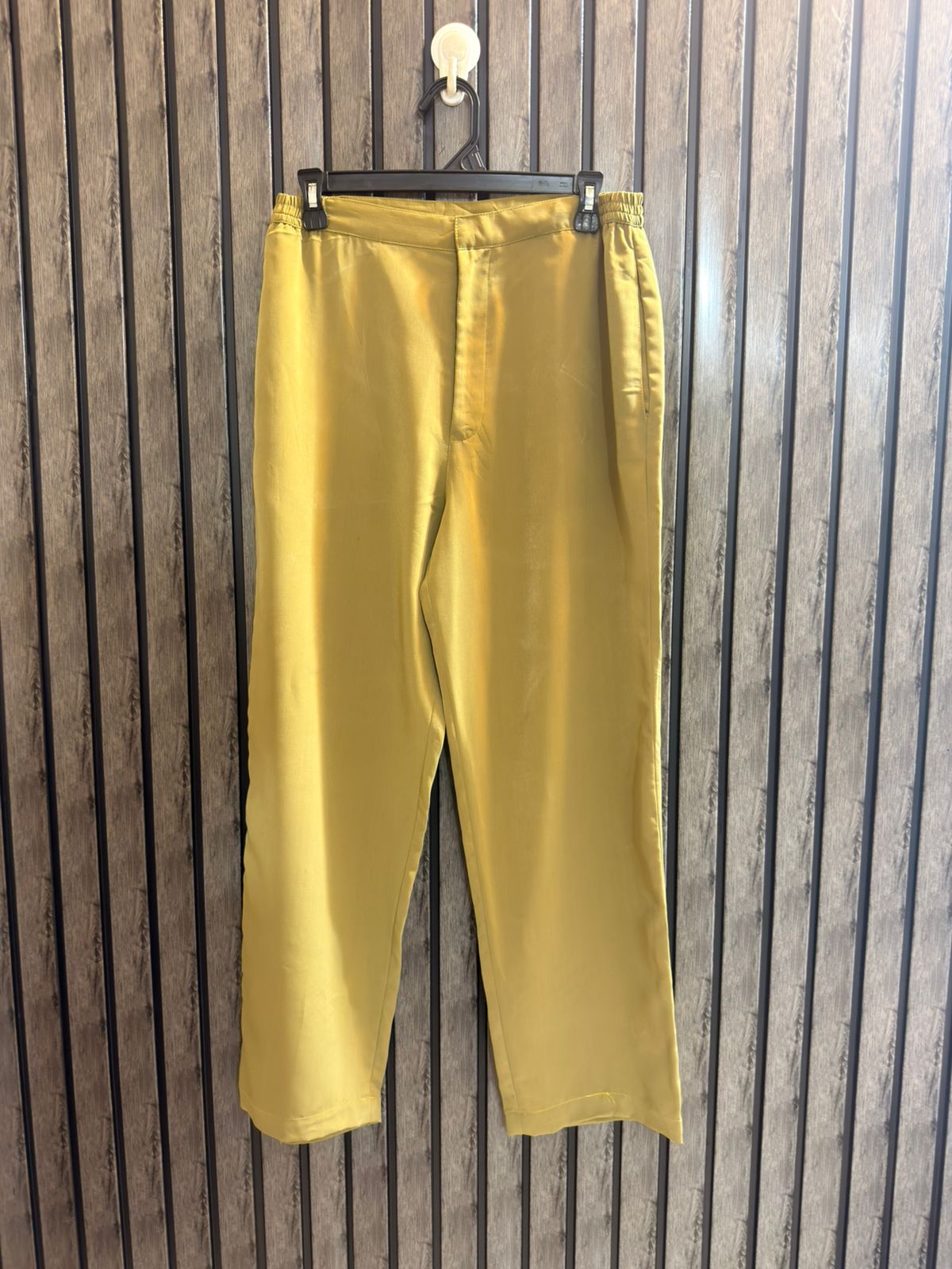 Waist 30  Lenght 38  Fabric Silk Women’s Supreme Trouser