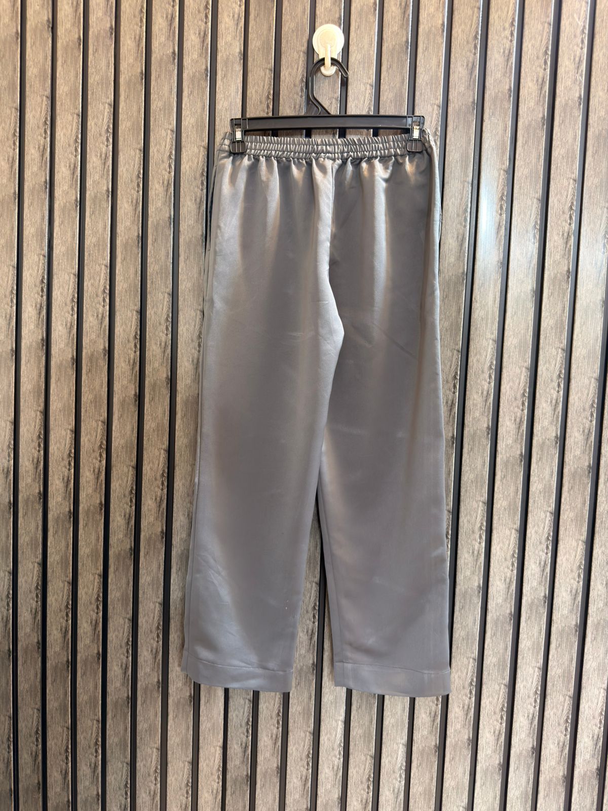 Waist 28  Lenght 33  Fabric silk Women’s Contemporary Trousers