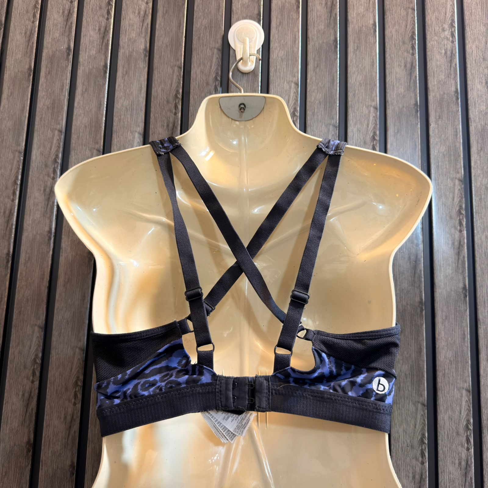 Chest Medium  Length 12 Women’s Signature Bra