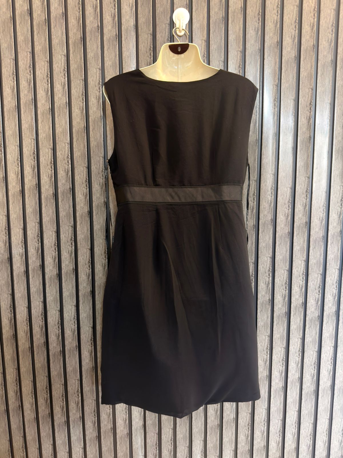 Chest 20  Length 37  Fabric Chiffon Branded Women’s Long maxi