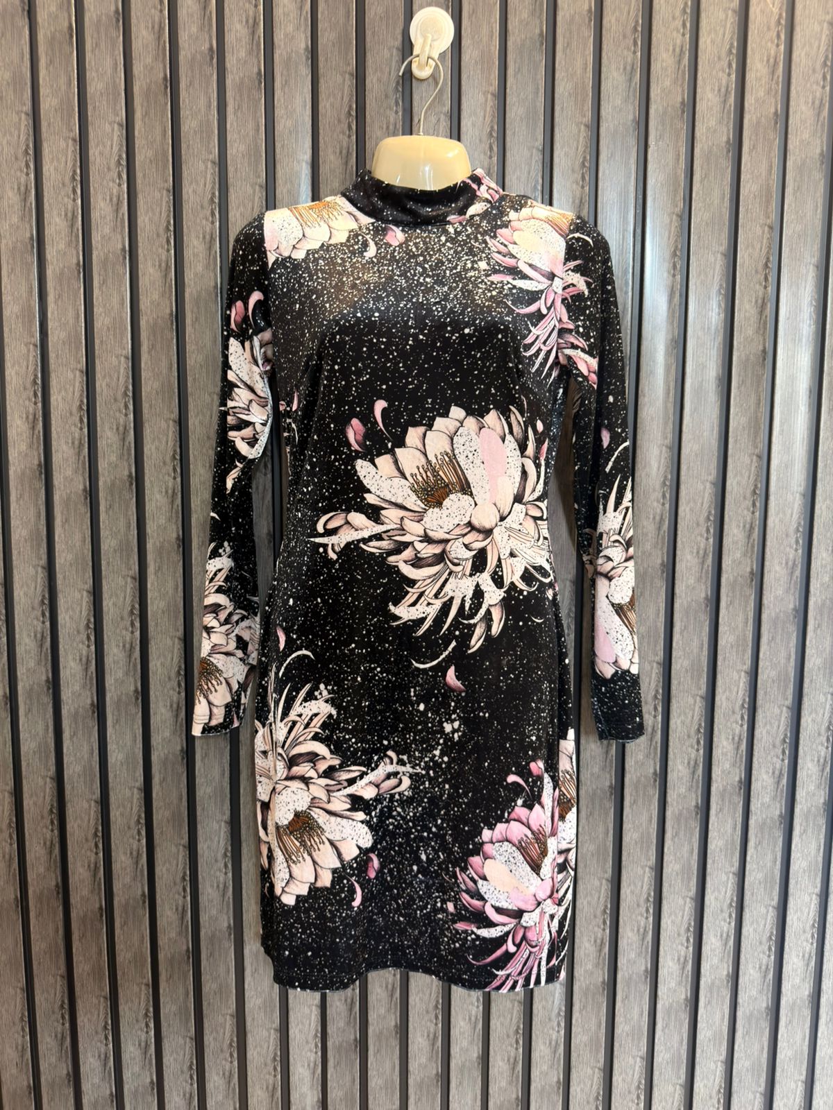 Chest 19  Length 34  Fabric Valvet Women’s Premium Maxi Dress