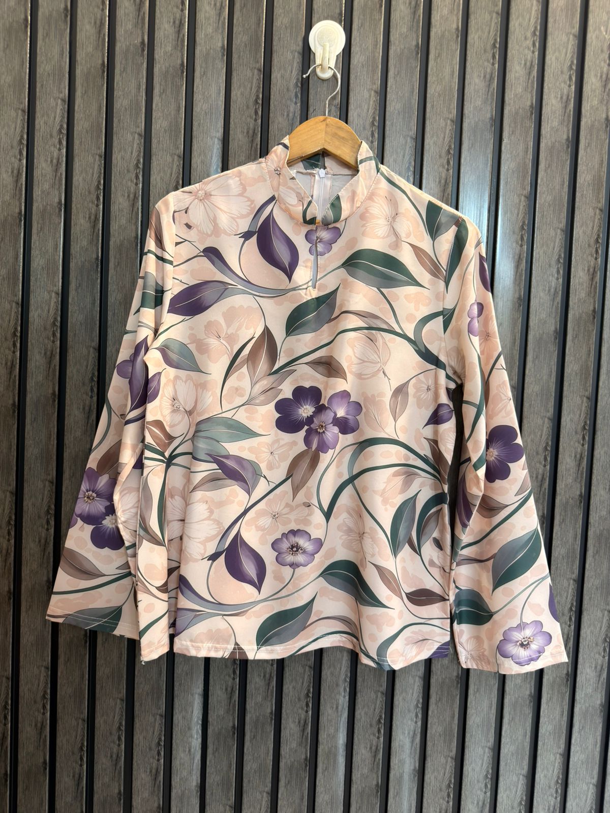 Chest 19  Lenght 24  Fabric Silk Women’s Modern Wardrobe Top