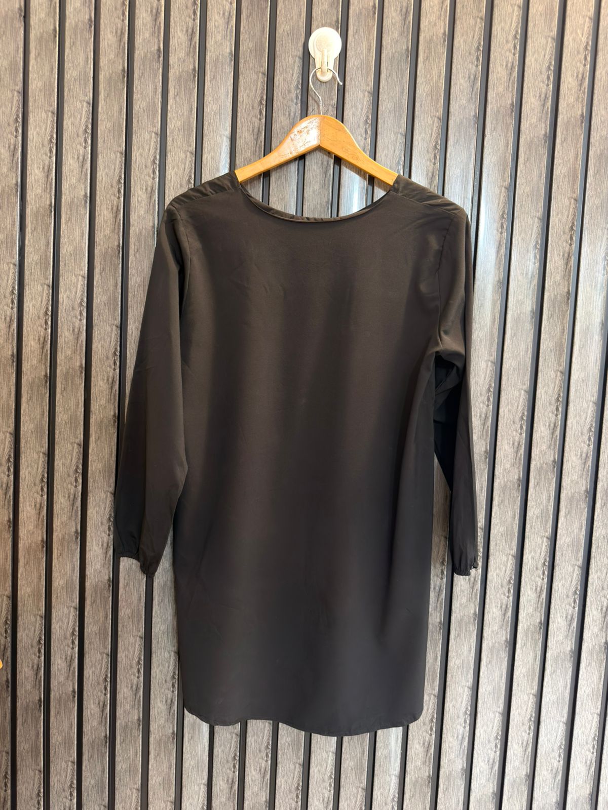 Chest 19  Lenght 31  Fabric Silk Women’s Modern Collection Top