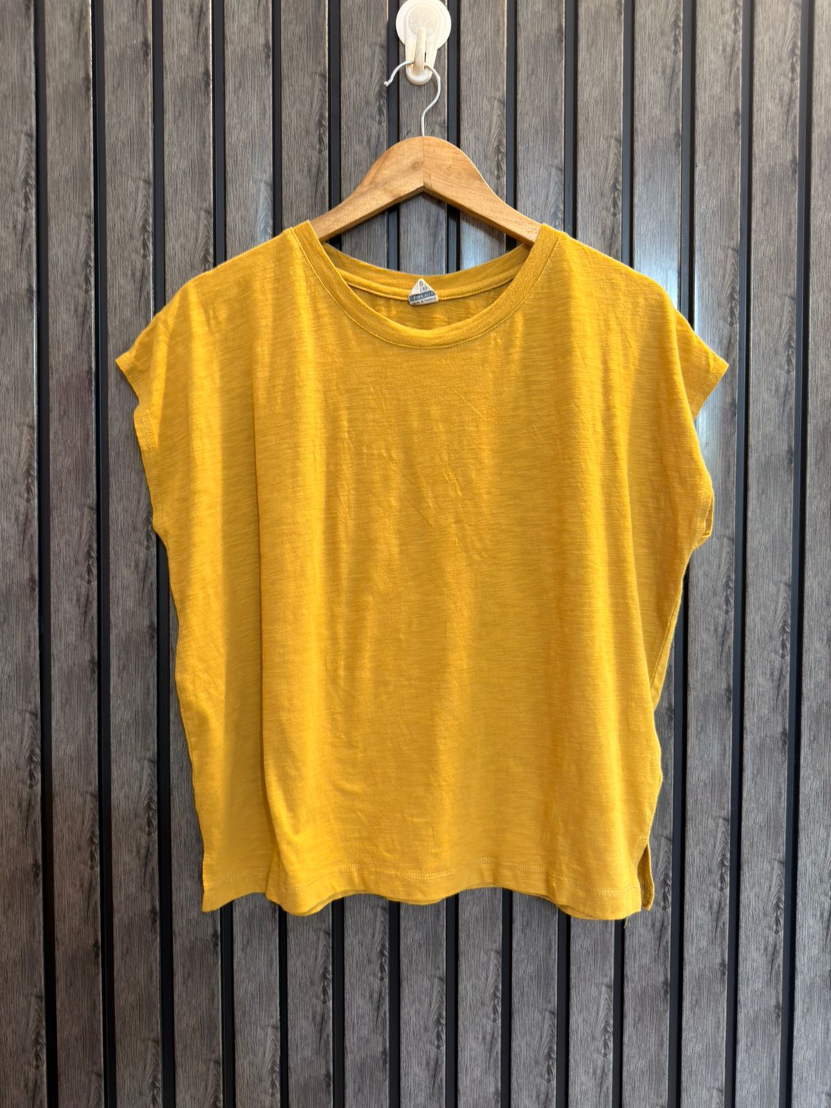 Chest 23  Length 23.5 Womens Trendy T Shirt