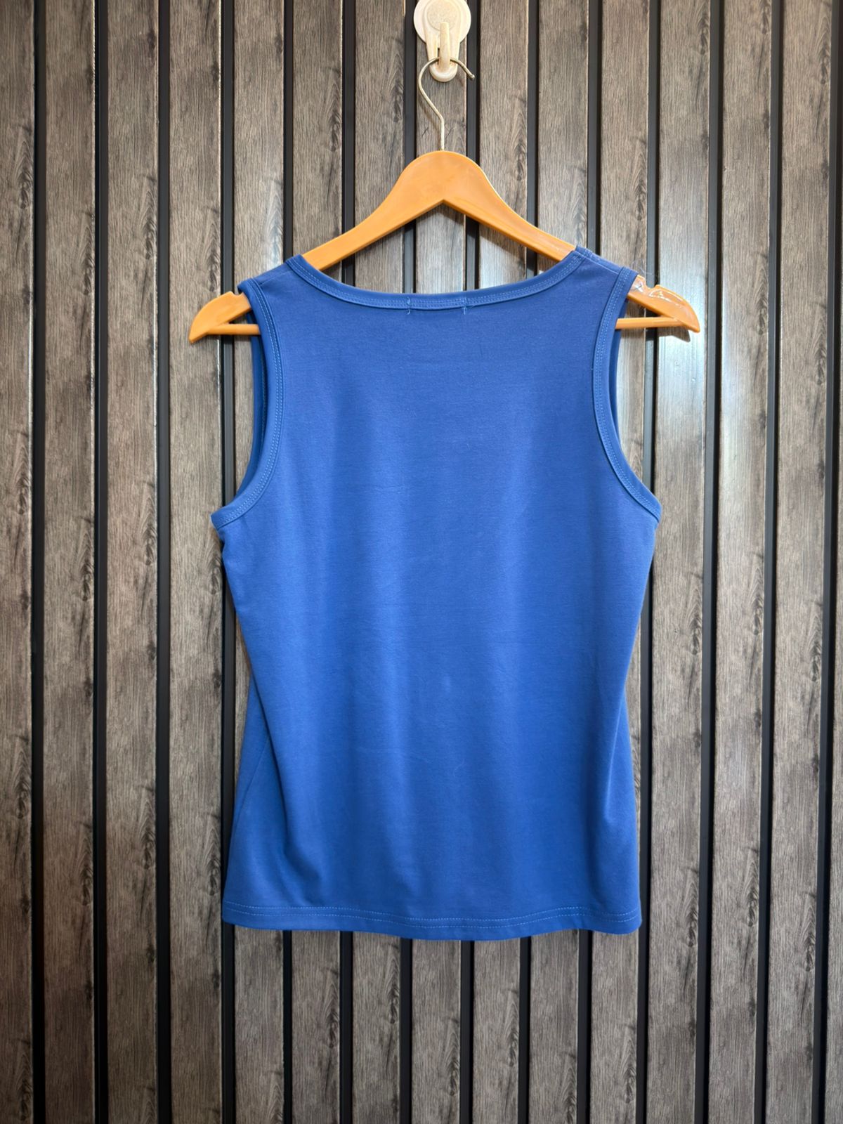 Chest 19  Length 22 Womens Modern T Shirt