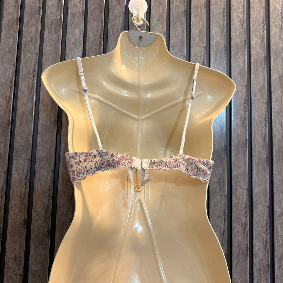 Chest Medium  Lenght 11 Signature Bra Collection