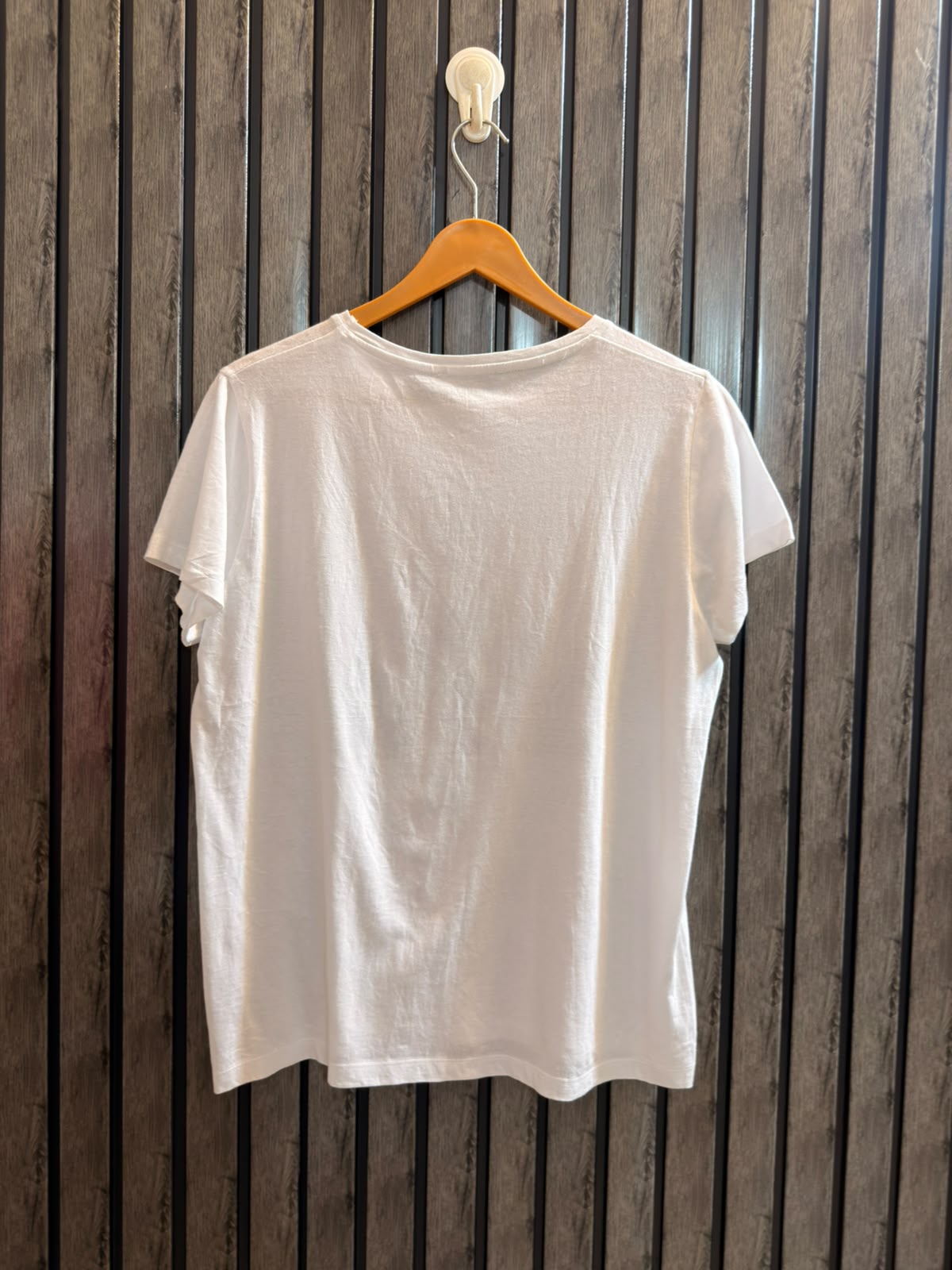 Chest 21  Lenght 25 Signature Collection T-Shirt