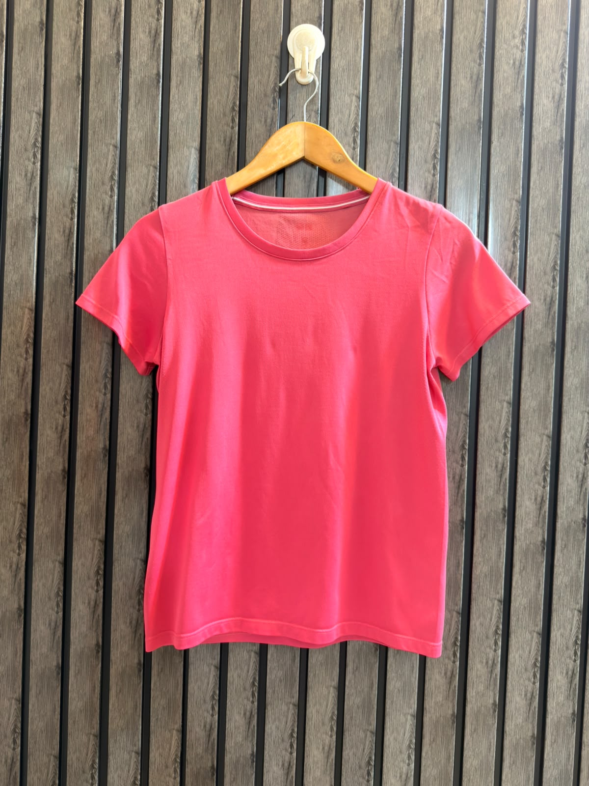 Chest 19  Lenght 23 Daily T-Shirt