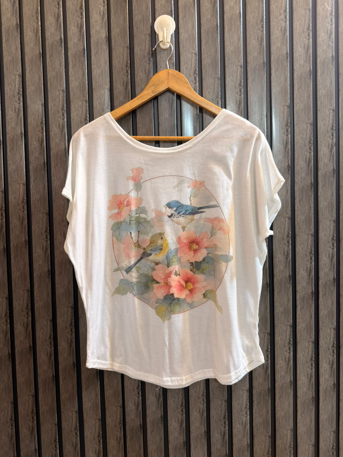 Chest 23  Lenght 23 Essential Wear T-Shirt