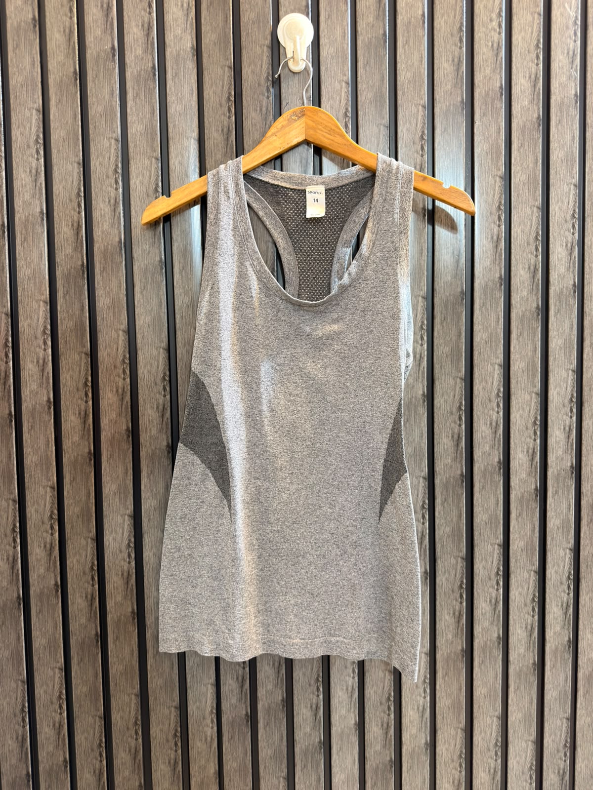 Chest 20  Lenght 27 Modern T-Shirt