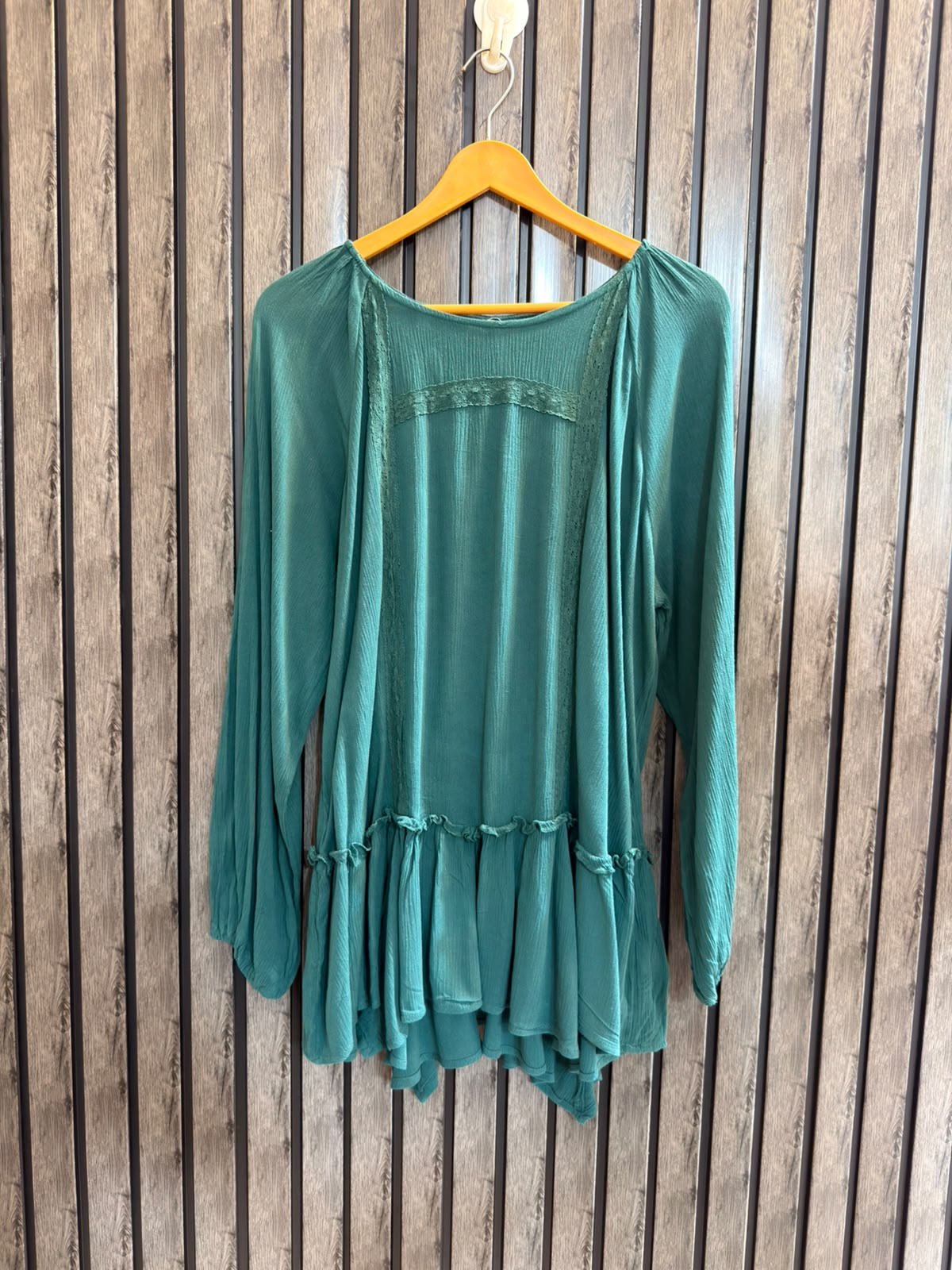 Chest 23  Length 29 to 30  Fabric Rayon Women's Signature Top