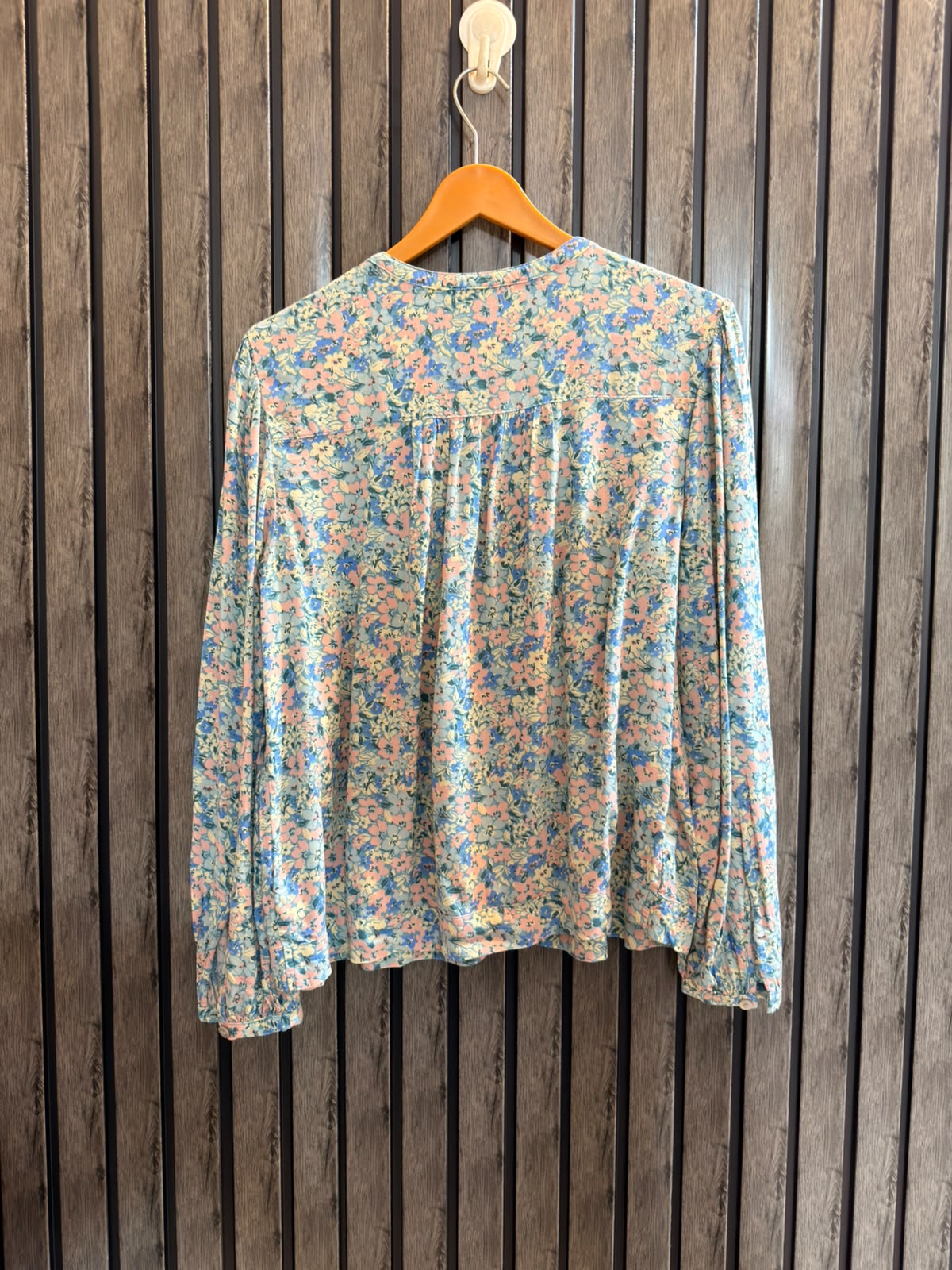 Chest 20  Length 24  Fabric linen Women's Essential Top