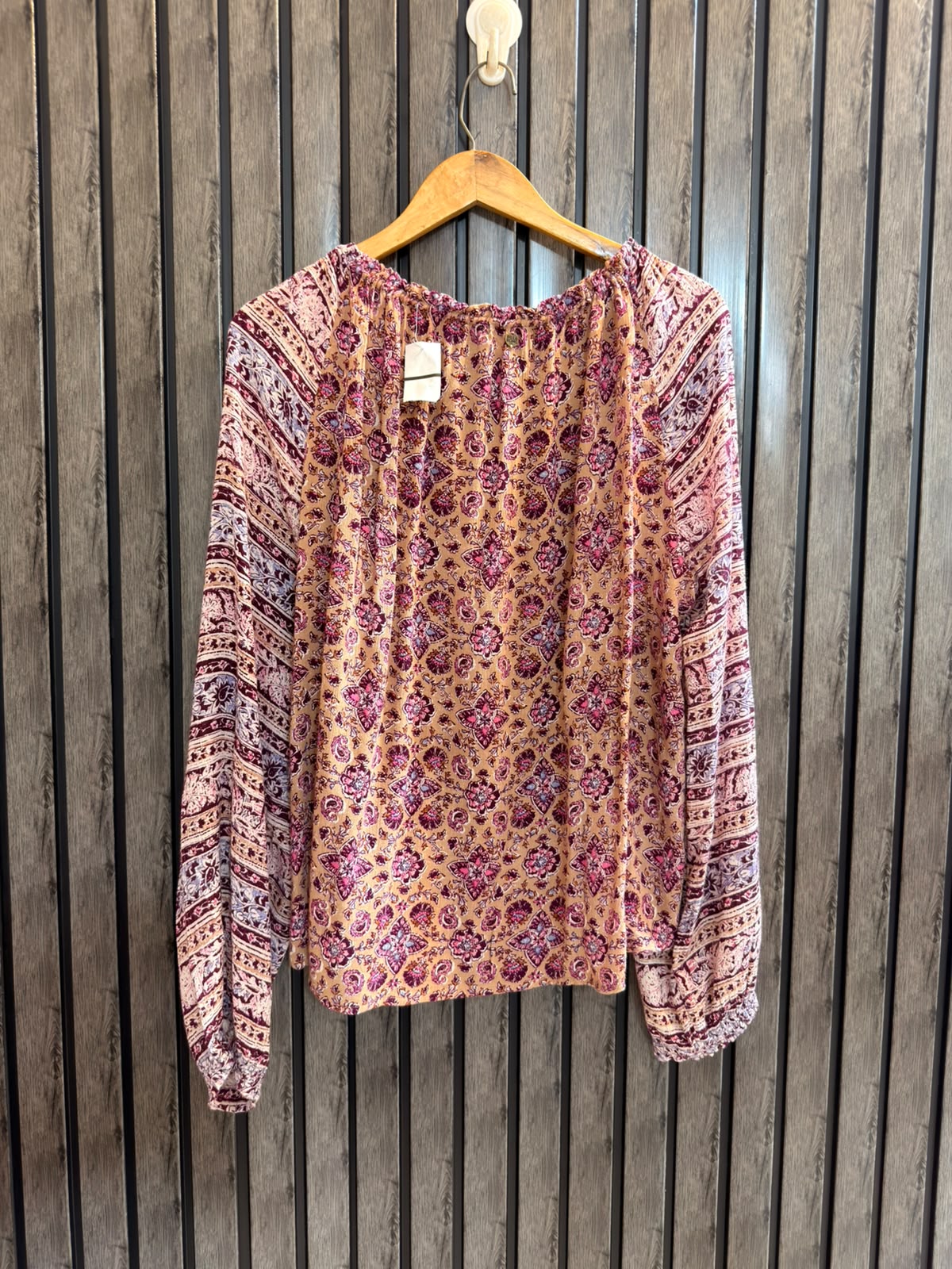 Chest 22  Length 26  Fabric Rayon Women's Daily Top