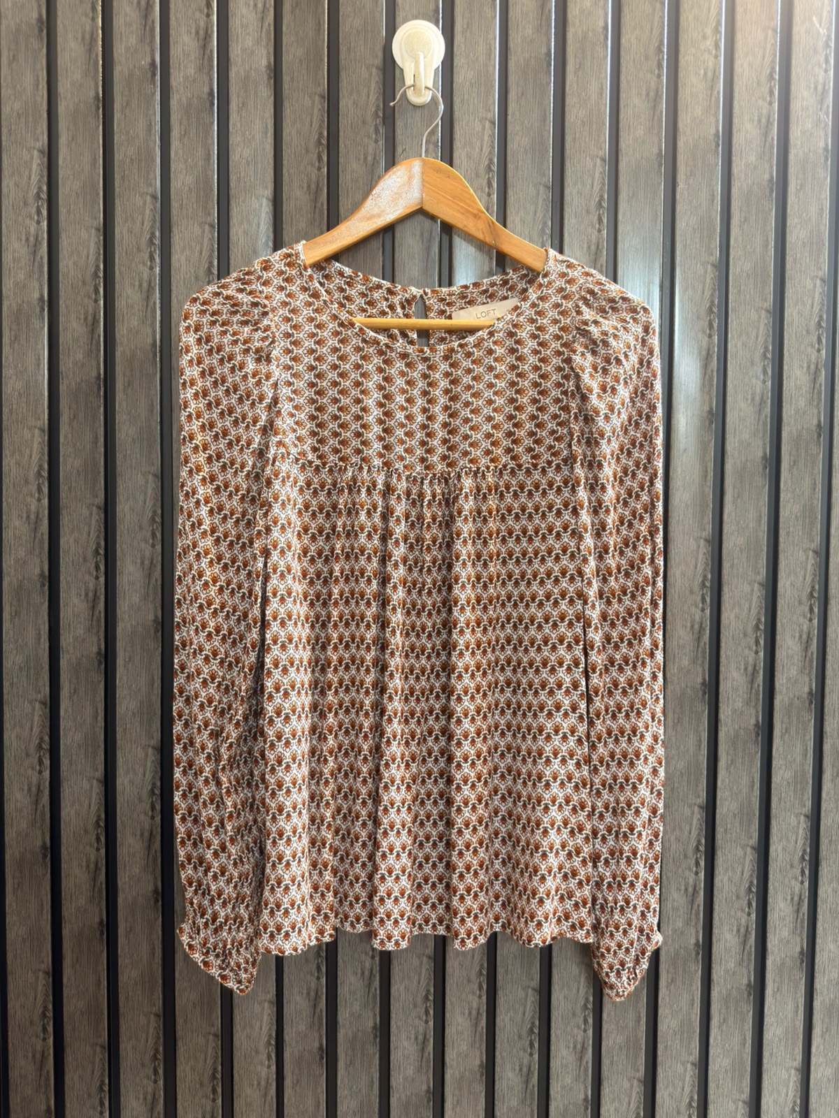 Chest 20  Length 25  Fabric Rayon Women's Trend Top