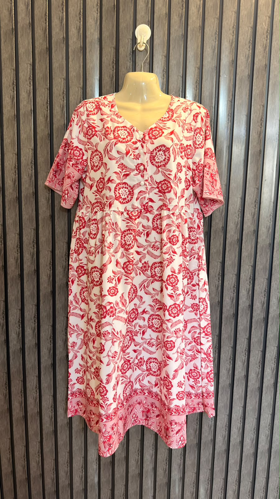 Chest 20  Length 41  Fabric Silk Women’s Signature Maxi Dress