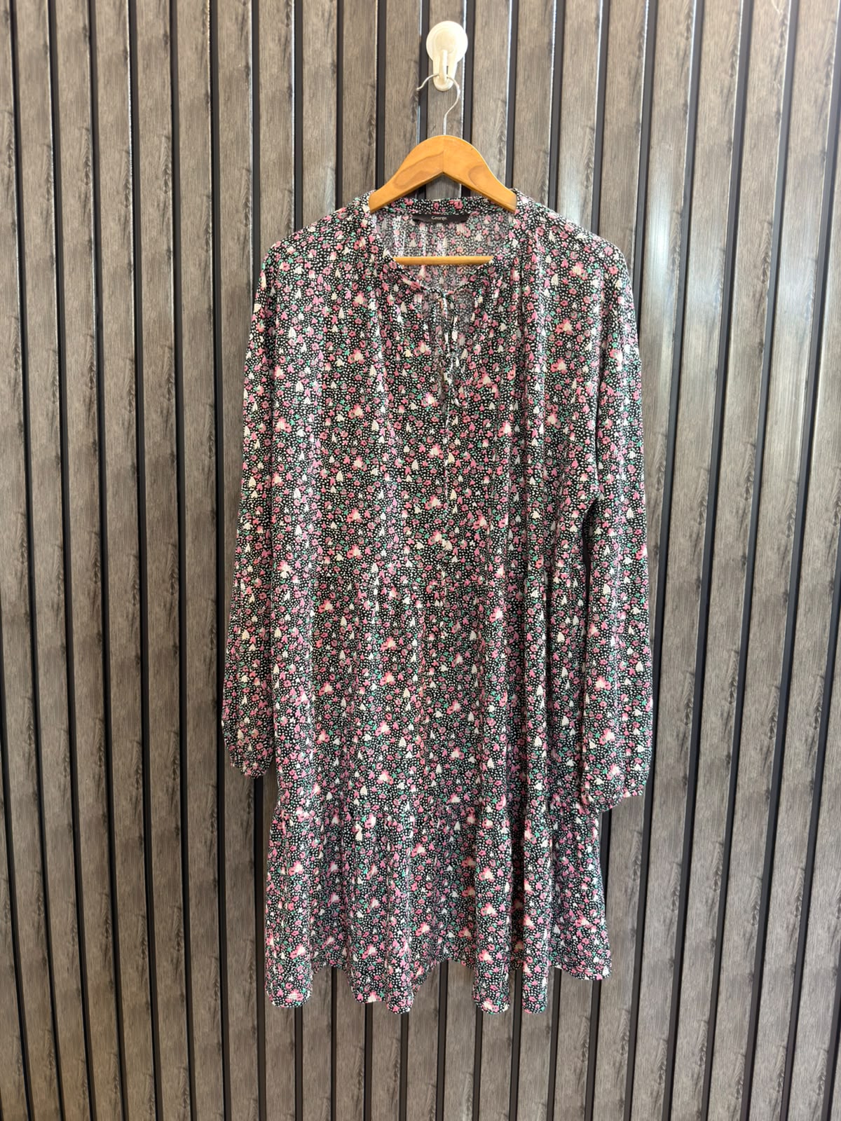 Chest 27  Length 39  Fabric silk Jersey Western Branded Womens Long Top Fashion Collection
