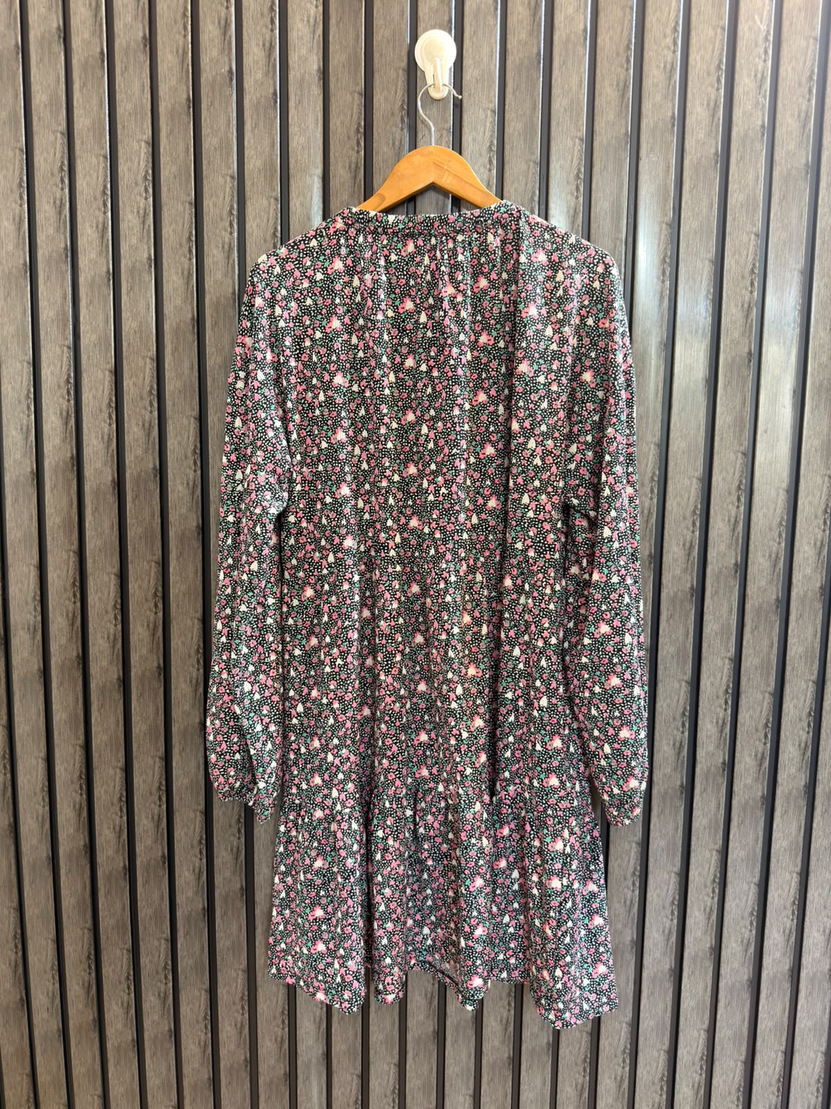 Chest 27  Length 39  Fabric silk Jersey Western Branded Womens Long Top Fashion Collection
