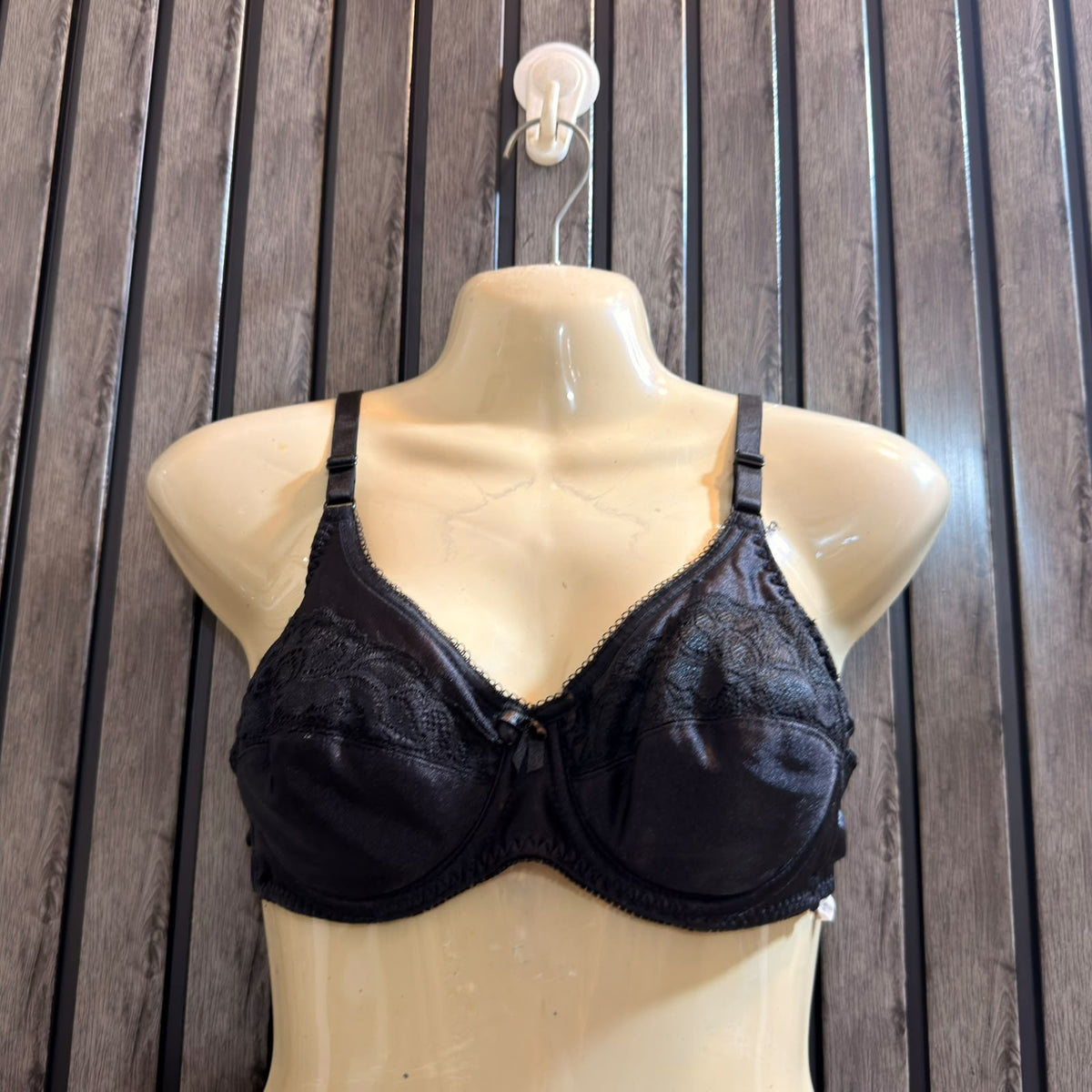Chest Medium  Women’s Iconic Bra Collection