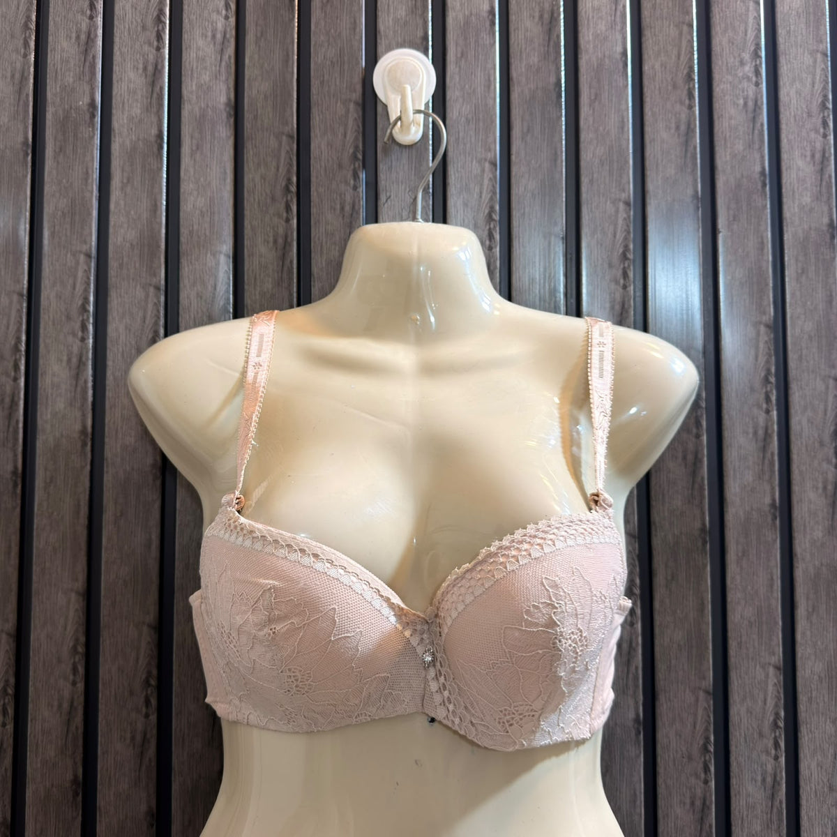 Chest Large Women’s Signature Bra Collection