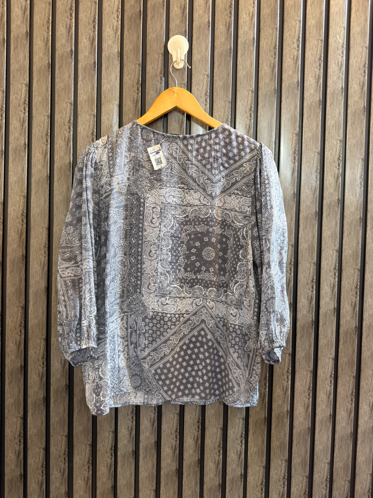 Chest 21  Lenght 24  Fabric Cotton Silk Women’s Branded Full Sleeve top
