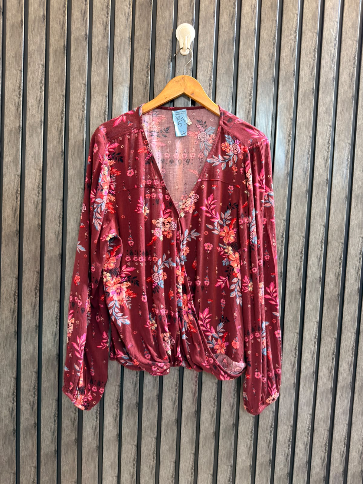 Chest 23  Lenght 24  Fabric linen Women’s Everyday Full Sleeves Top