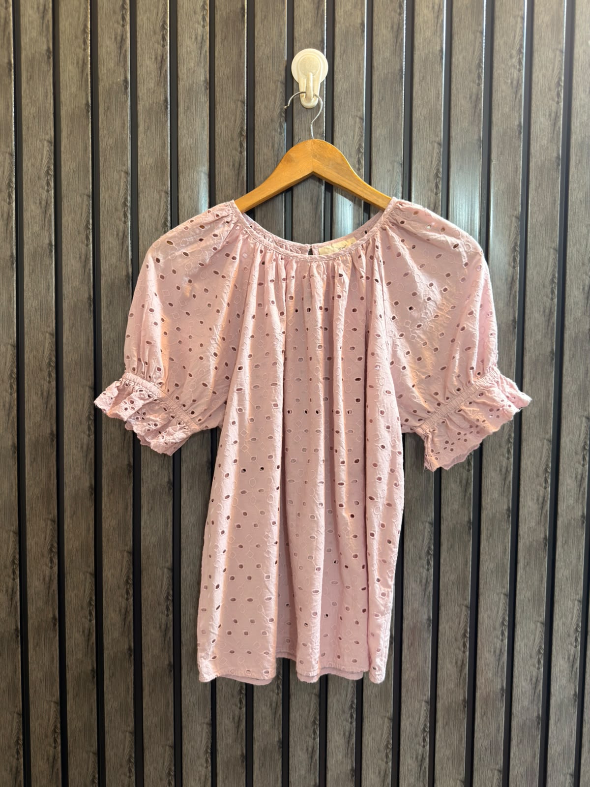 Chest 20  Lenght 24  Fabric Cotton Women’s Fashion Half Sleeve Top