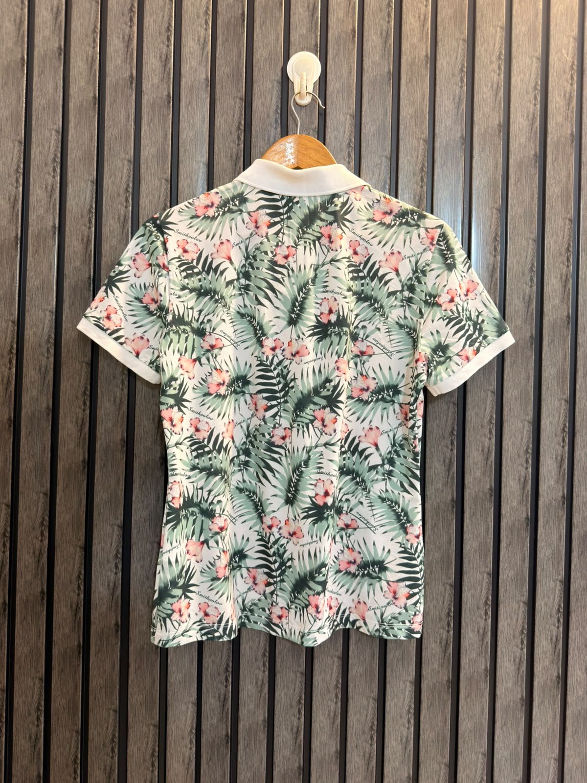 Chest 21  Lenght 23 Women’s Elegant Tee