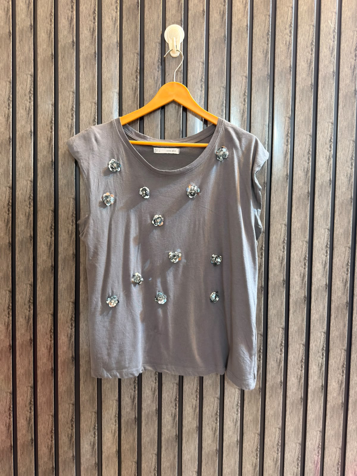 Chest 22  Lenght 24 Women’s Iconic T-Shirt