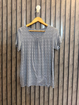 Chest 21  Lenght 26 Women’s Modern T-Shirt