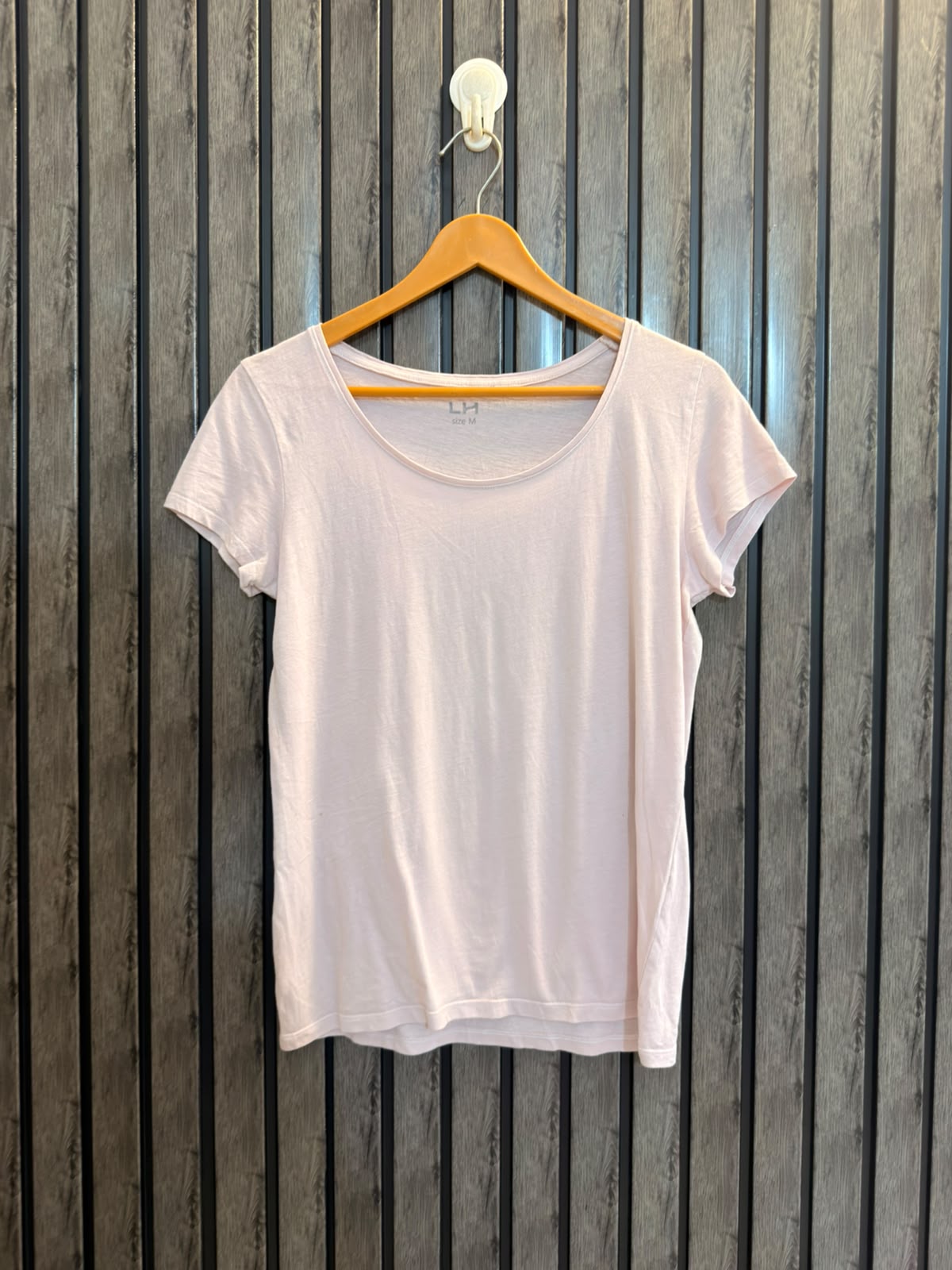 Chest 19  Lenght 24 Women’s Exclusive T-Shirt