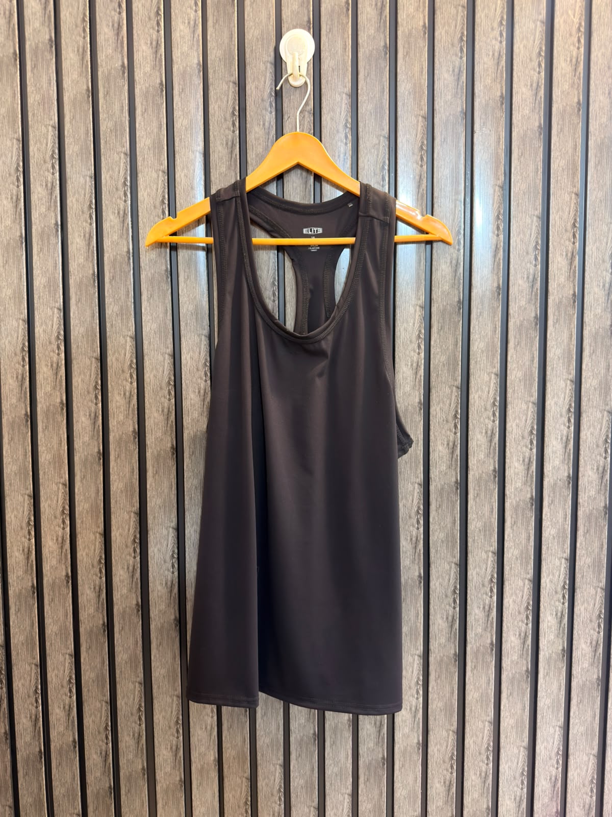 Chest 22  Lenght 28 Women’s Collection Tee