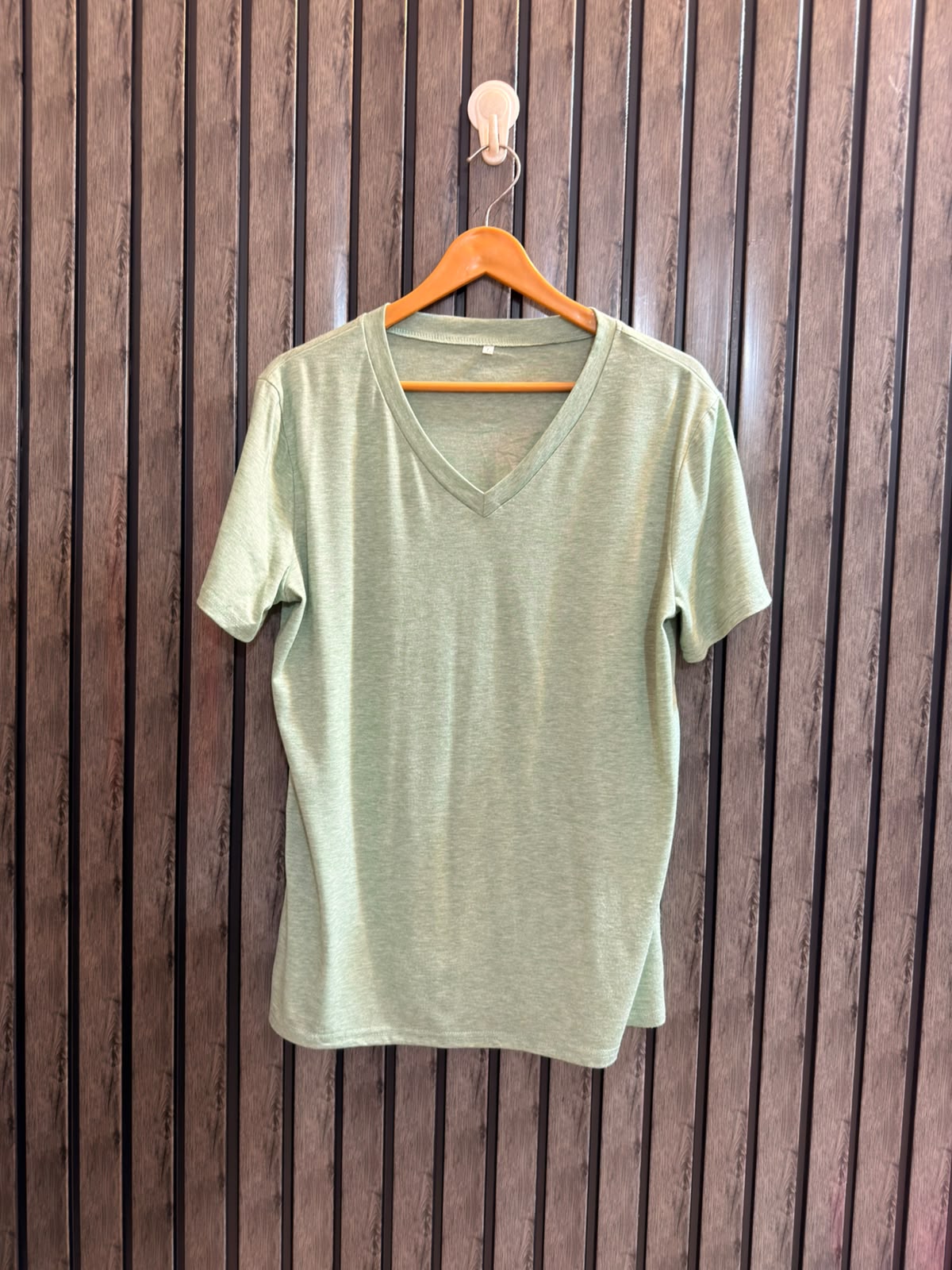Chest 22  Lenght 27 Women’s Statement T-Shirt