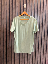 Chest 22  Lenght 27 Women’s Statement T-Shirt