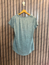 Chest 20  Lenght 25 To 27 Women’s Signature Tee