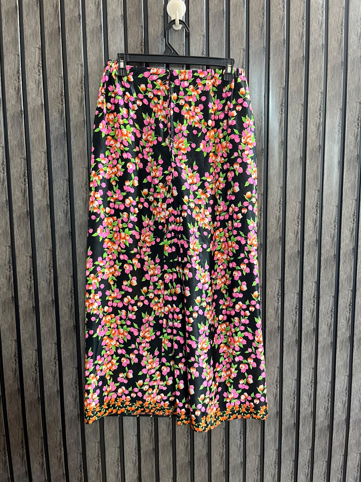 Waist 32  Lenght 39  Fabric Silk Western Ladies Skirt
