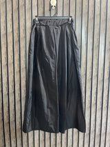 Waist 28  Lenght 38  Fabric Silk Branded Ladies Skirt
