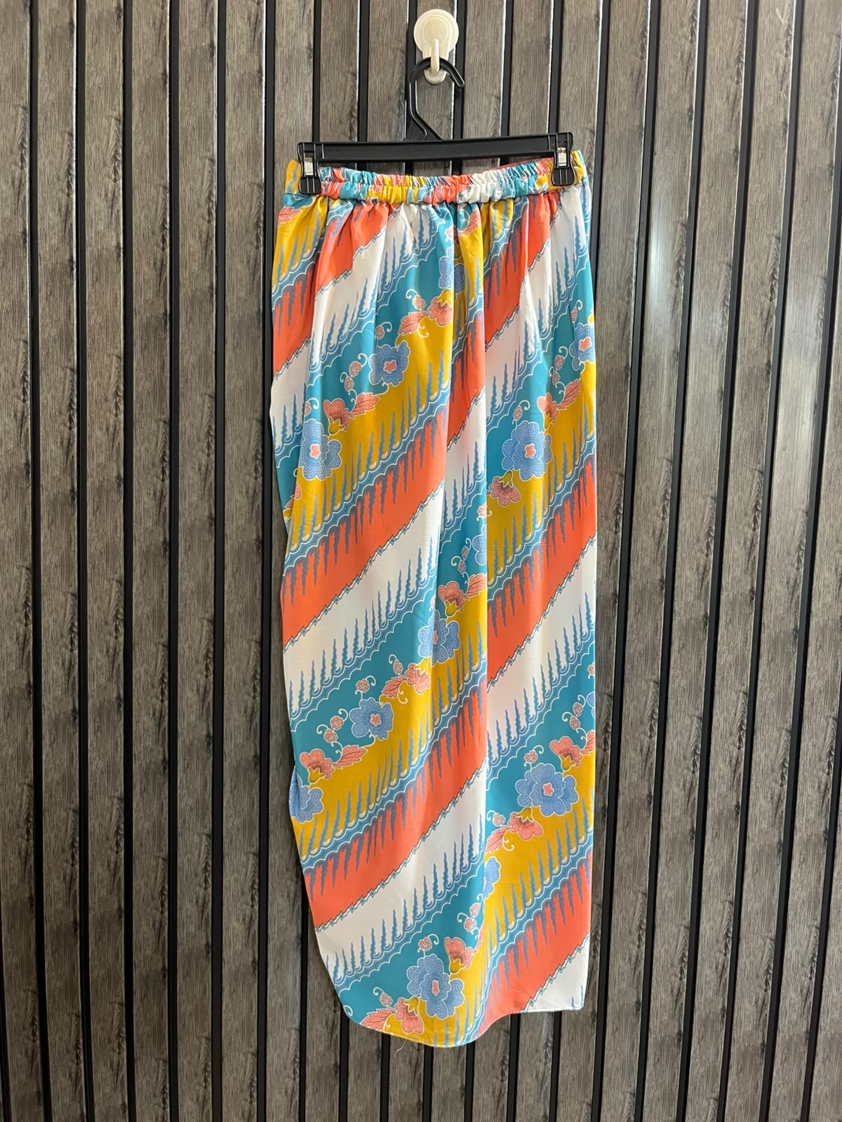 Waist 30  Length 36  Fabric Silk Ladies Skirt Store