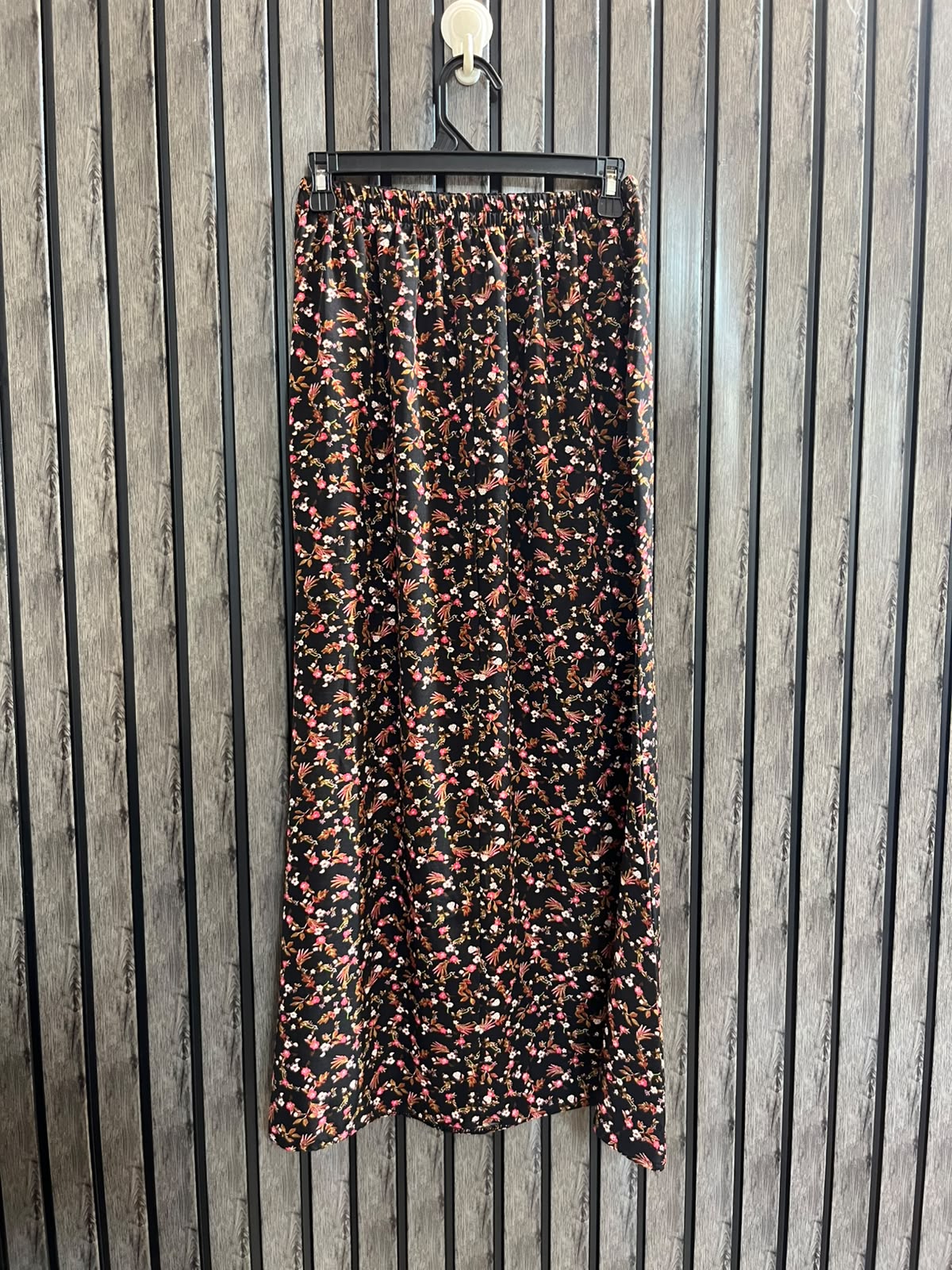 Waist 30  Lenght 38  Fabric silk Stylish Women’s Western Skirt