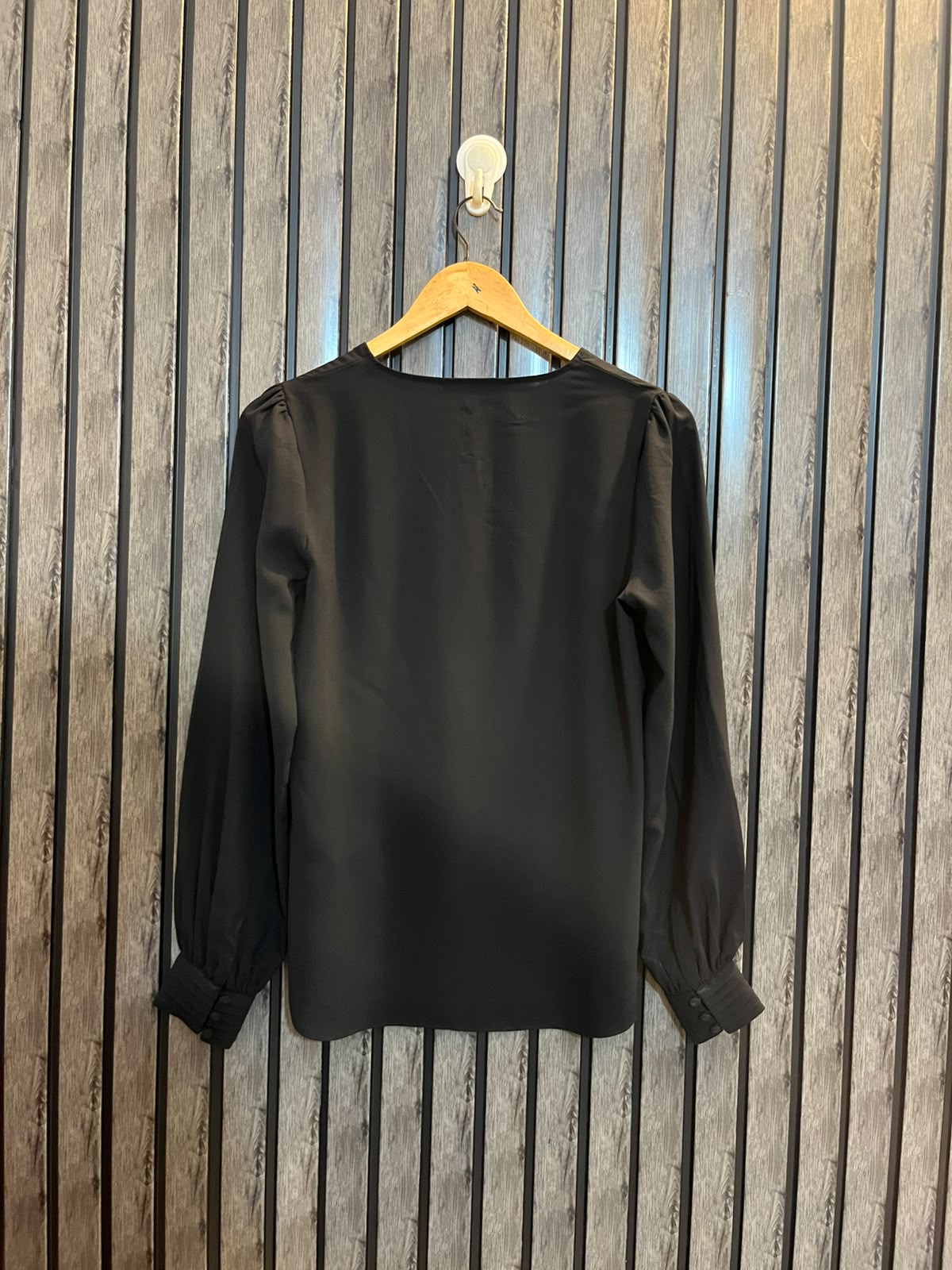 Chest 18  Lenght 25  Fabric Chiffon Branded Women’s Western Full Sleeve Top