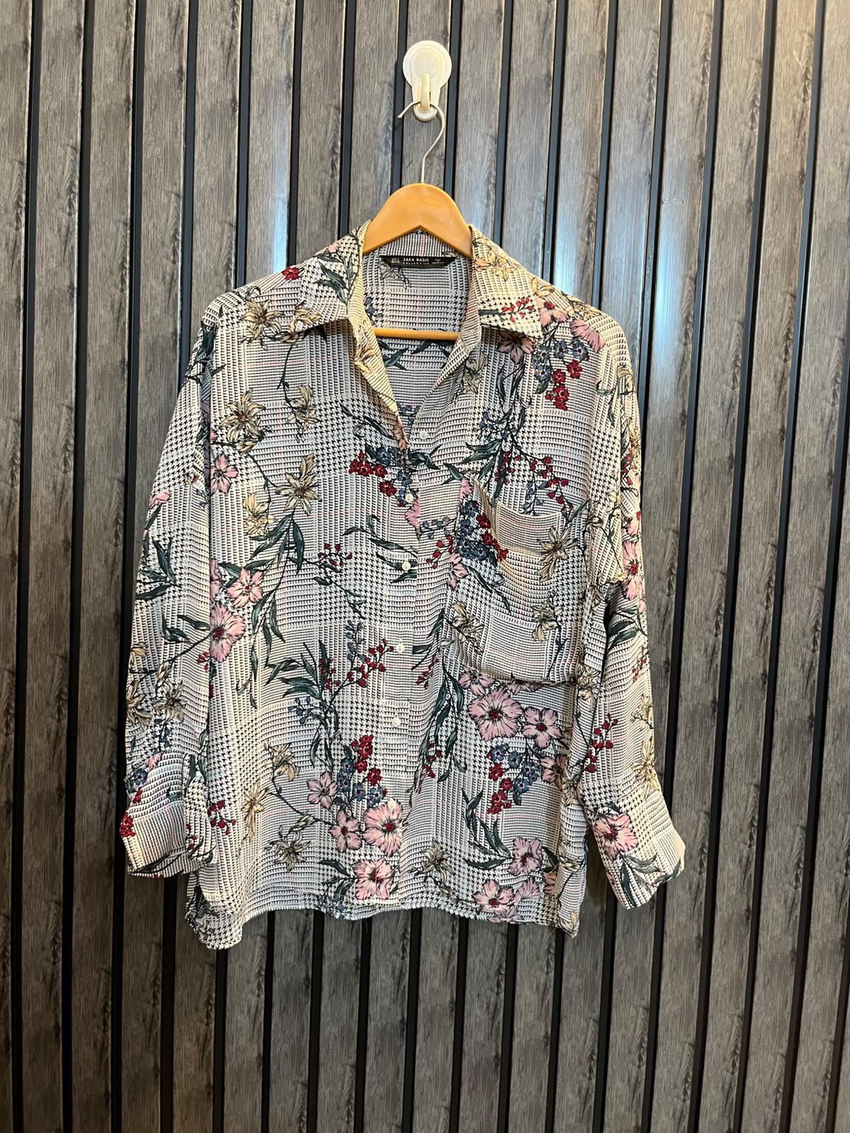 Chest 20  Lenght 26  Fabric chiffon Women’s Branded Full Sleeve Top