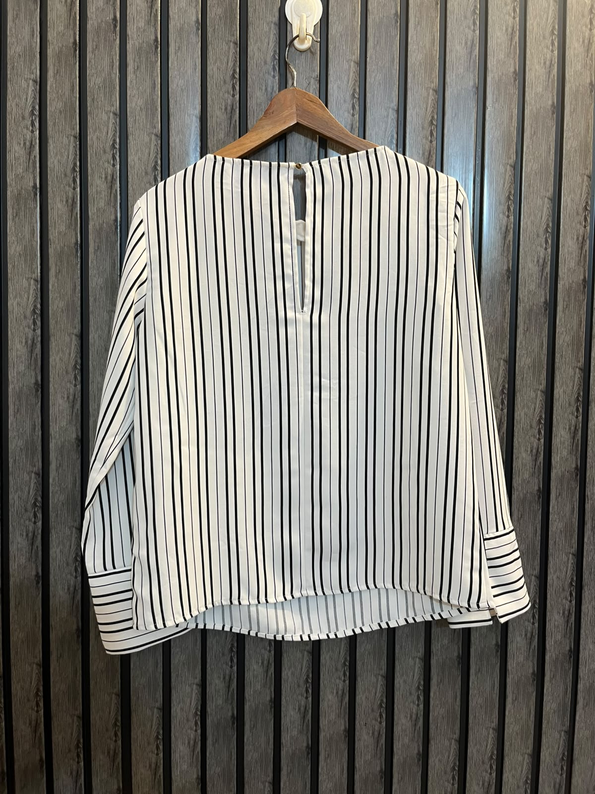 Chest 18  Lenght 24  Fabric Silk Western Full Sleeve Women’s Top