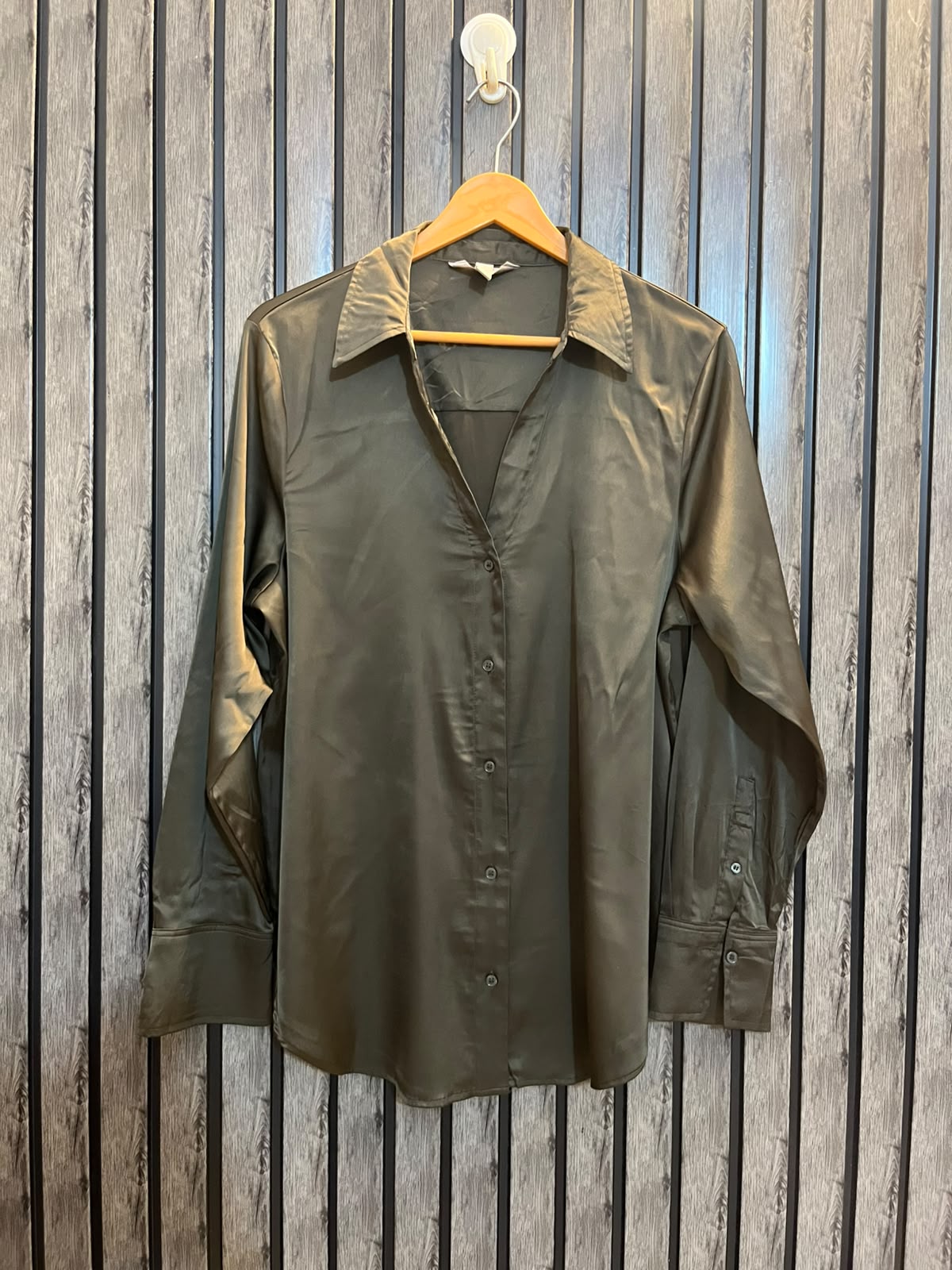 Chest 20  Lenght 28  Fabric Silk Women’s Branded Western Full Sleeve Top