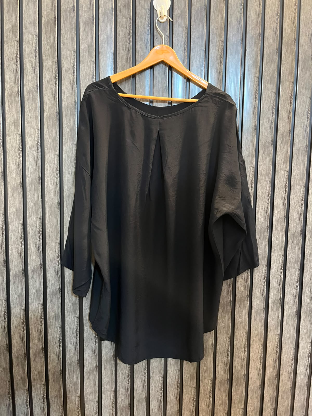 Chest 22 Baggy Style  Lenght 26 To 30  Fabric Silk Western Branded Women’s Full Sleeve Shirt