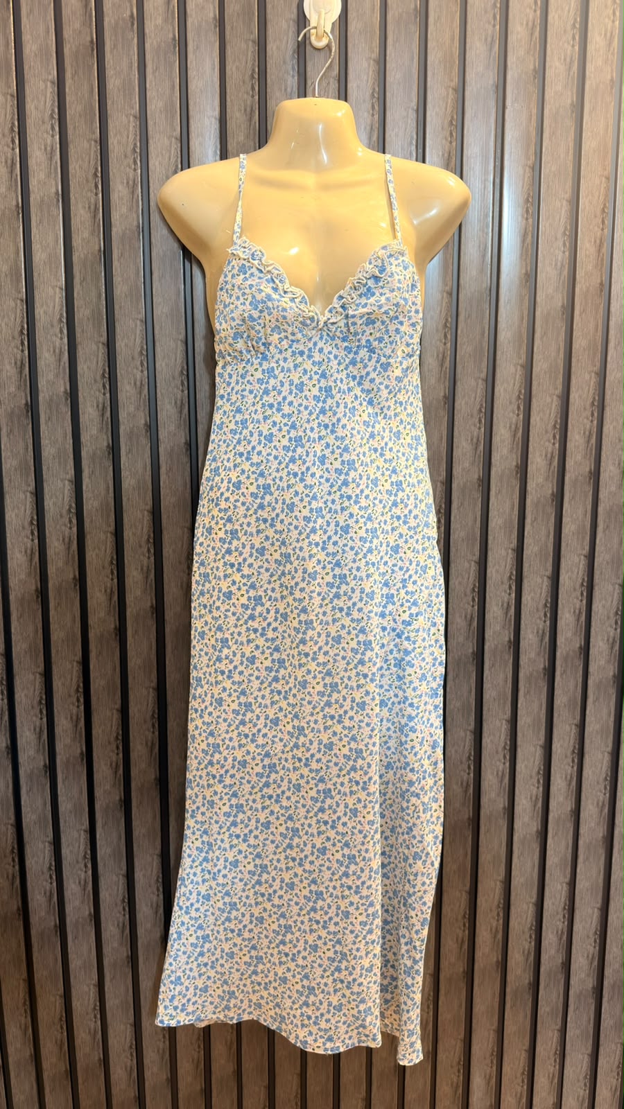 Chest 17  Lenght 47  Fabric Silk Western Branded Women’s Elegant Long Maxi