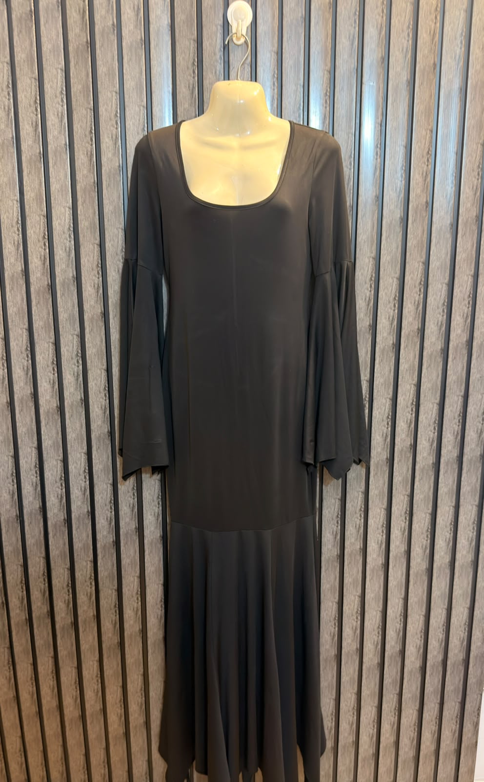 Chest 20  Lenght 61  Fabric Silk Jersey Women’s Luxury Long Western Party Dress