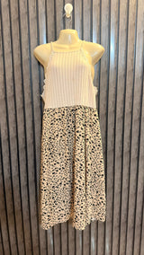 Chest 21  Lenght 42  Fabric Silk Women’s Fashion Long Party Dress