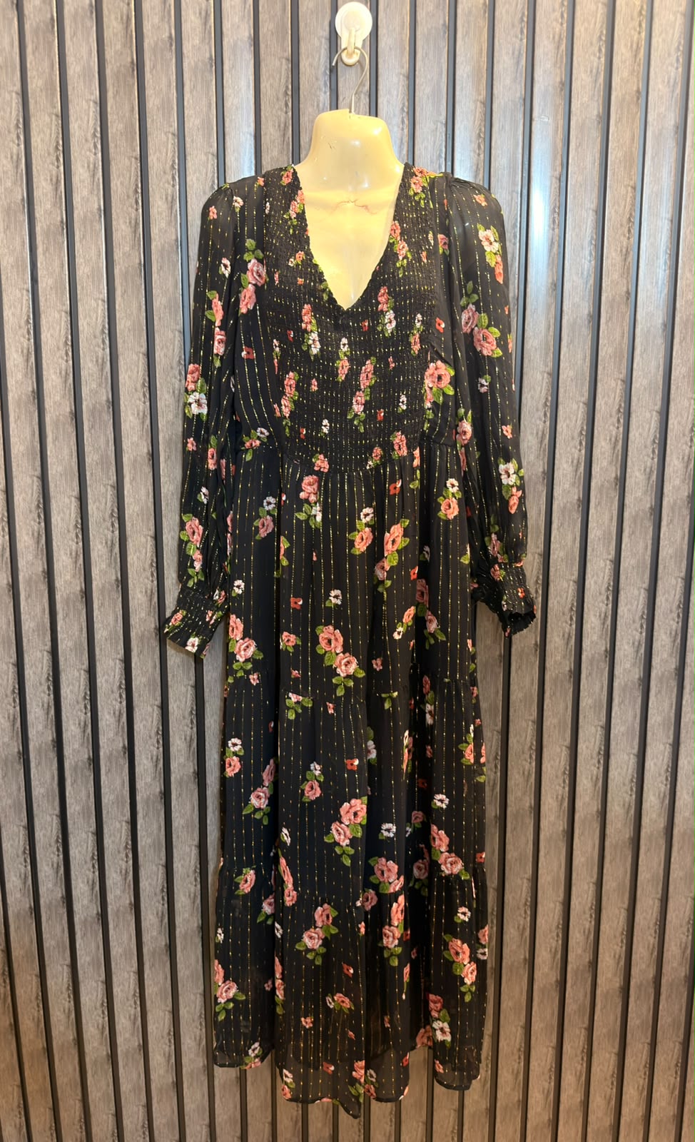 Chest 20  Lenght 52   Fabric Chiffon Fashionable Women’s Long Flowy Dress