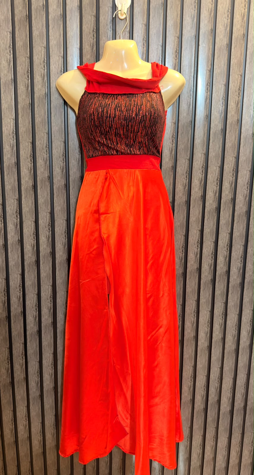 Chest 17  Lenght 51  Fabric Silk Women’s Branded Evening Maxi Dress