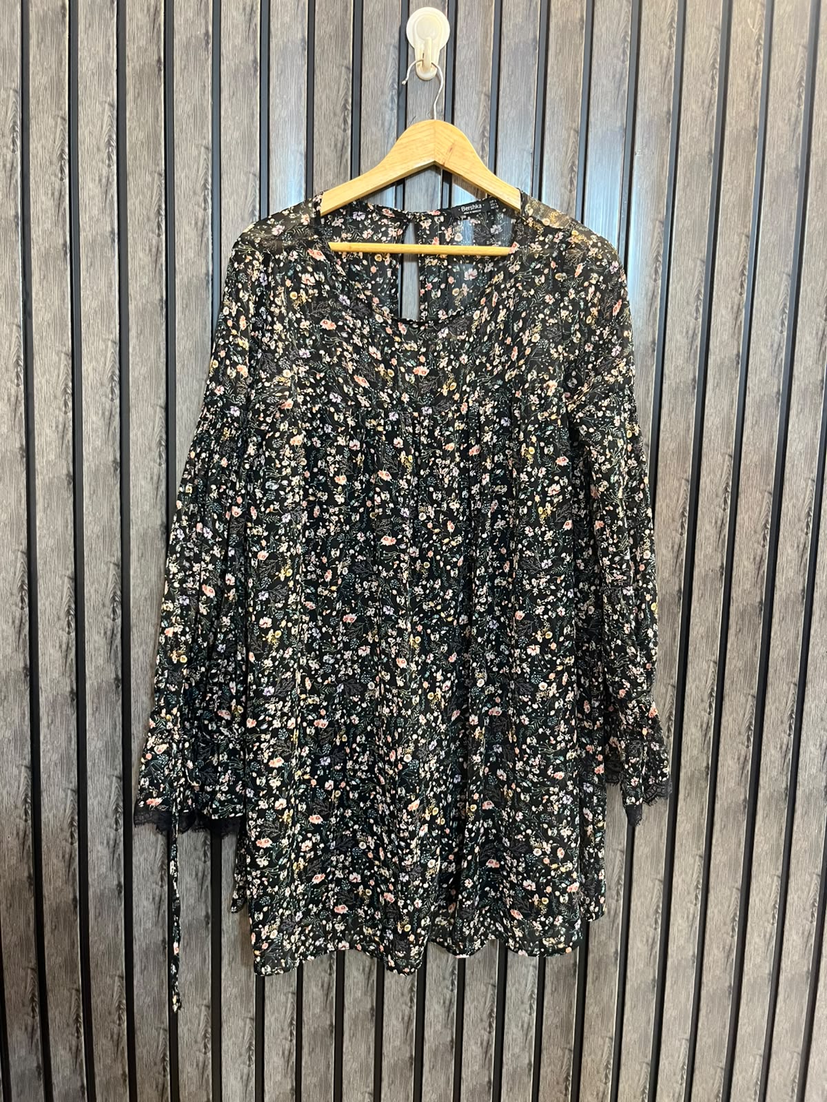 Chest 23  Lenght 26  Fabric silk Women’s Premium Long Sleeve Western Top